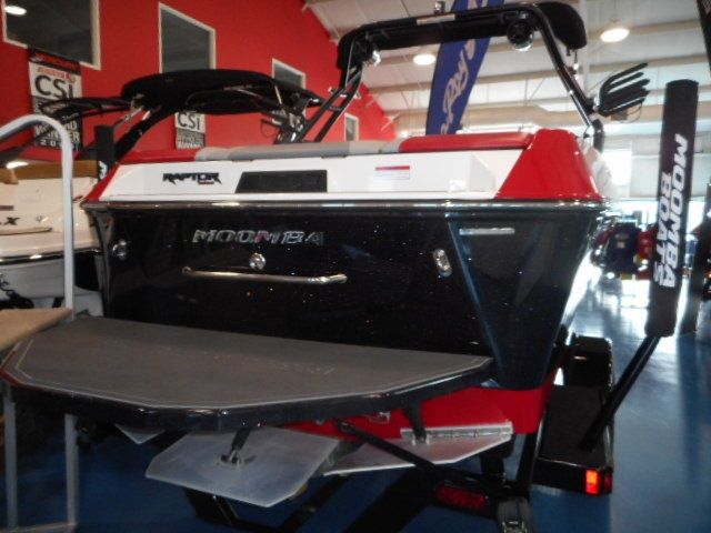 2017 Moomba boat for sale, model of the boat is HELIX & Image # 2 of 9