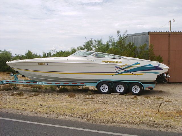 1995 Formula boat for sale, model of the boat is 303 SR1 & Image # 1 of 11