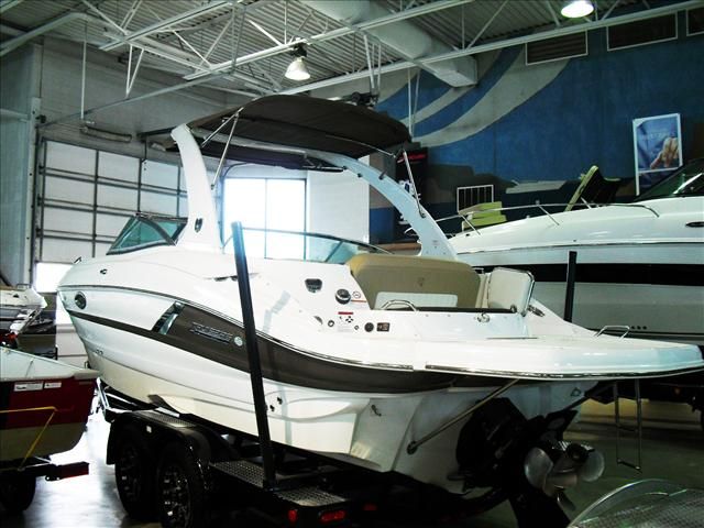 2015 Cruisers Yachts boat for sale, model of the boat is 278 & Image # 1 of 13