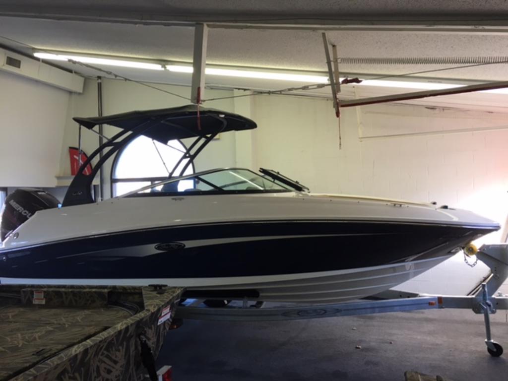 2016 Sea Ray boat for sale, model of the boat is 220 Sun Deck OB & Image # 1 of 15