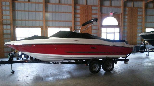 2014 Sea Ray boat for sale, model of the boat is 205 SPORT & Image # 1 of 13