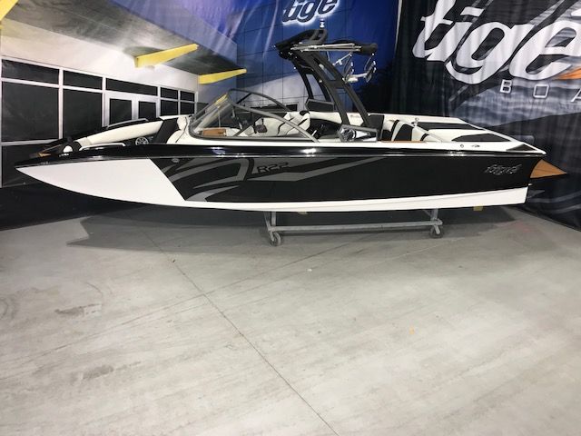 2018 Tige boat for sale, model of the boat is R22 & Image # 1 of 4
