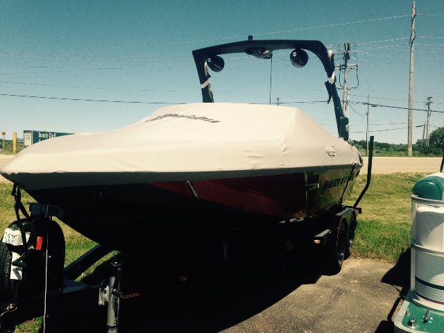 2015 Malibu boat for sale, model of the boat is 22 VLX & Image # 3 of 18