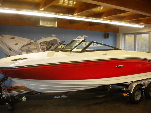 2019 Sea Ray boat for sale, model of the boat is 210SPX & Image # 1 of 9
