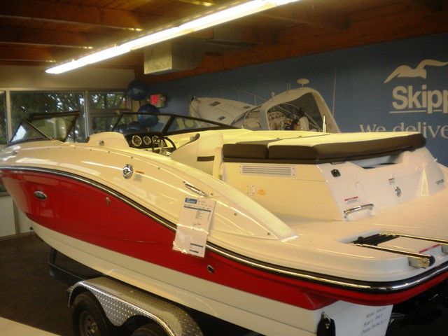 2019 Sea Ray boat for sale, model of the boat is 210SPX & Image # 2 of 9