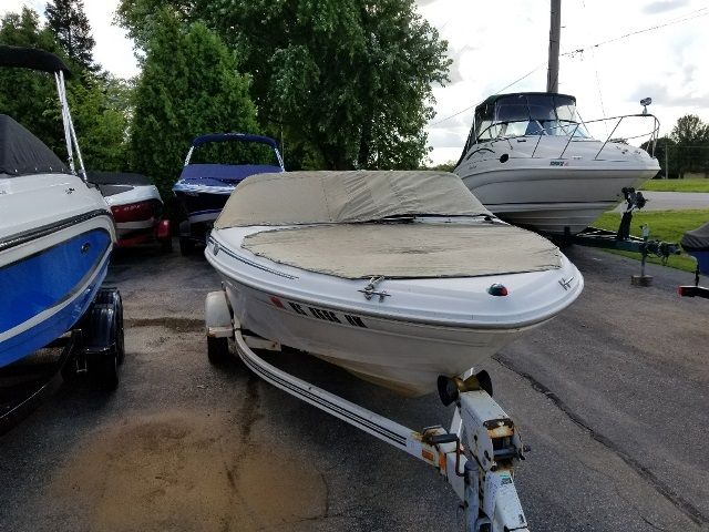2000 Sea Ray boat for sale, model of the boat is 180 & Image # 2 of 17