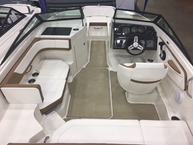 2017 Sea Ray boat for sale, model of the boat is 19SPX & Image # 2 of 10