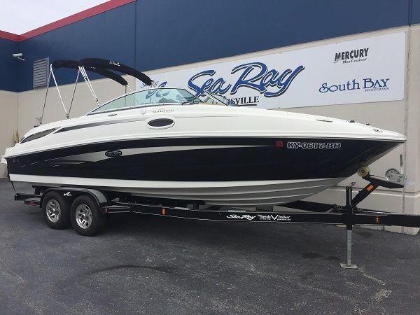 2011 Sea Ray boat for sale, model of the boat is 260 Sundeck & Image # 1 of 25