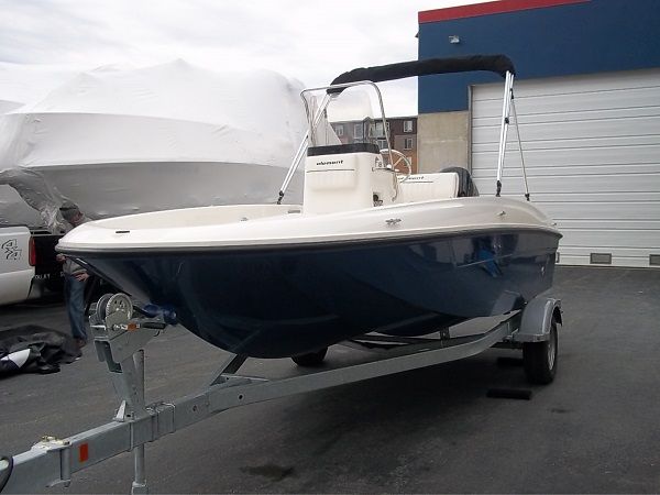 2016 Bayliner boat for sale, model of the boat is F18 & Image # 2 of 8