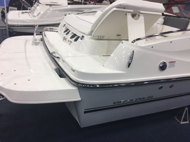 2017 Bayliner boat for sale, model of the boat is 195DB & Image # 2 of 6