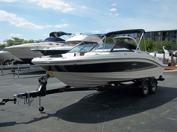 2016 Sea Ray boat for sale, model of the boat is 21 SPX Sport & Image # 4 of 46