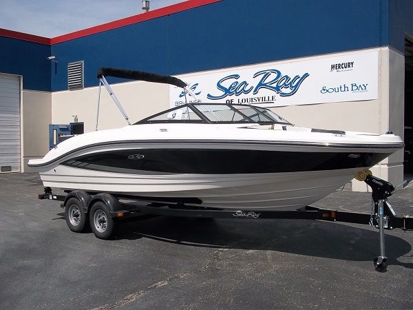 2016 Sea Ray boat for sale, model of the boat is 21 SPX Sport & Image # 2 of 46