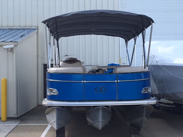 2016 Avalon boat for sale, model of the boat is Entertainer 25' & Image # 2 of 10