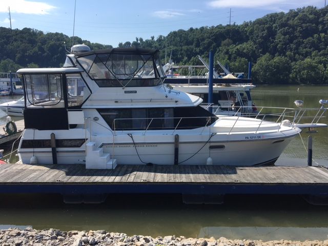 1988 Carver boat for sale, model of the boat is 3807 & Image # 1 of 45