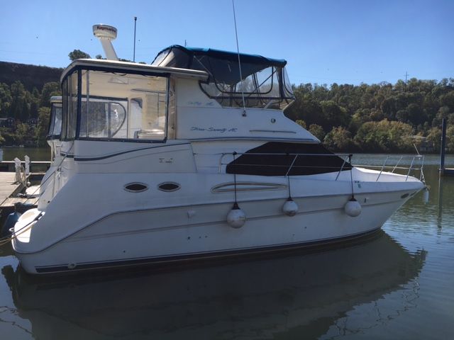 1997 Sea Ray boat for sale, model of the boat is 370 Aft Cabin & Image # 3 of 23