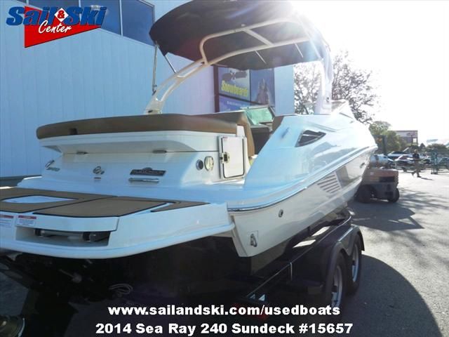 2014 Sea Ray boat for sale, model of the boat is 240 Sundeck & Image # 2 of 30