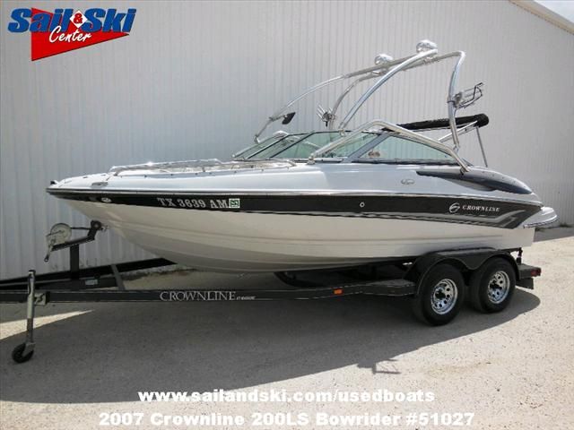 2007 Crownline boat for sale, model of the boat is 200 LS BOWRIDER & Image # 1 of 23