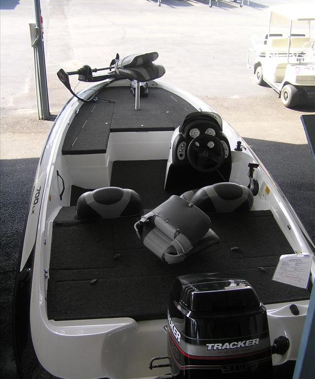 2005 Nitro boat for sale, model of the boat is 700 LX SC & Image # 2 of 3