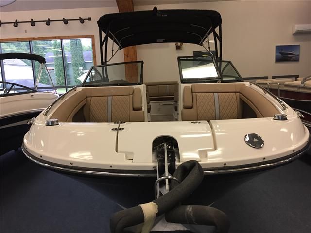 2017 Sea Ray boat for sale, model of the boat is SDX 270 & Image # 4 of 29