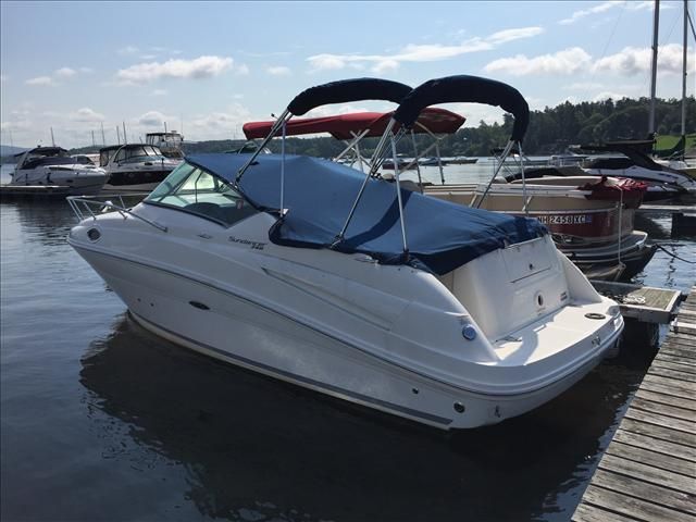 2010 Sea Ray boat for sale, model of the boat is 240 Sundancer & Image # 1 of 23