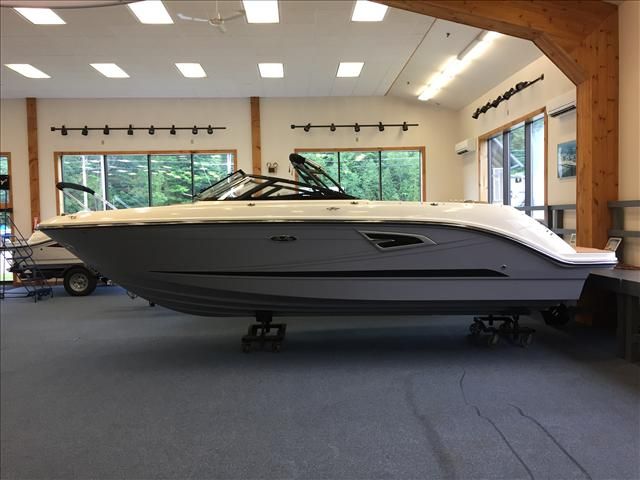 2017 Sea Ray boat for sale, model of the boat is SLX 230 & Image # 4 of 35