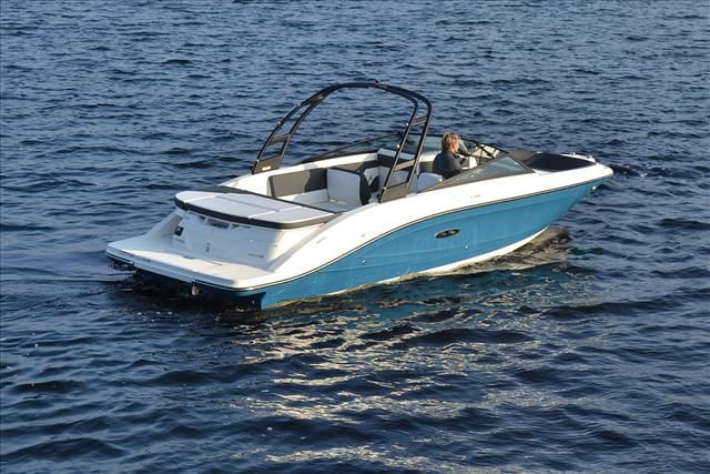 2018 Sea Ray boat for sale, model of the boat is SPX 230 & Image # 2 of 27