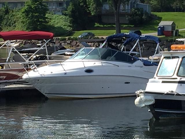 2010 Sea Ray boat for sale, model of the boat is 240 Sundancer & Image # 3 of 23
