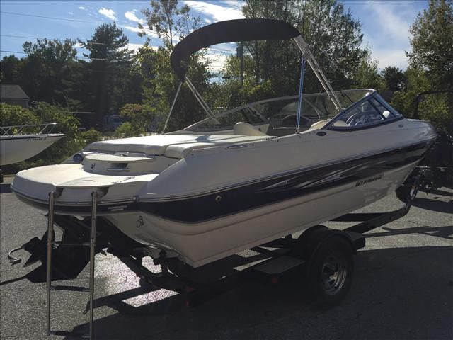 2011 Stingray boat for sale, model of the boat is 208LR & Image # 2 of 16