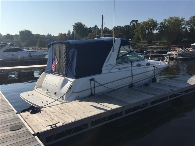 1998 Sea Ray boat for sale, model of the boat is Sundancer 290 & Image # 2 of 23