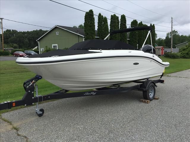 2018 Sea Ray boat for sale, model of the boat is SPXO & Image # 1 of 11
