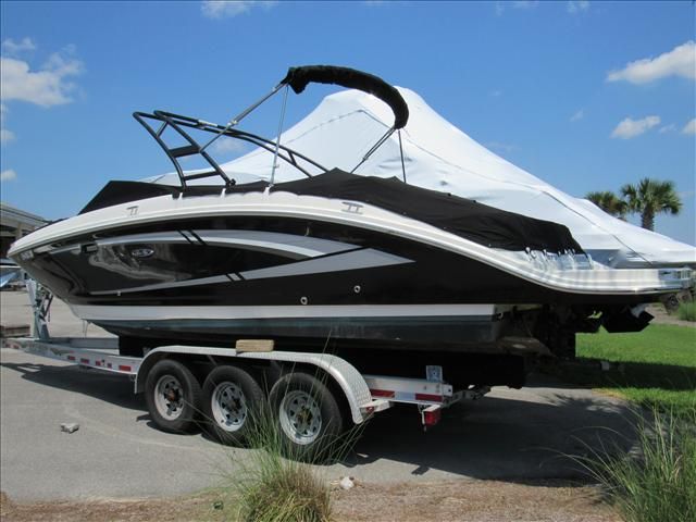 2015 Sea Ray boat for sale, model of the boat is 270 Sundeck & Image # 1 of 9
