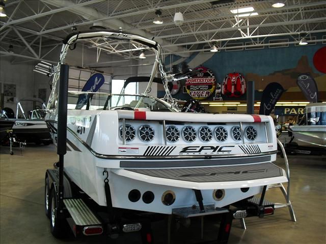 2013 Epic Wake Boats boat for sale, model of the boat is 23V & Image # 2 of 30