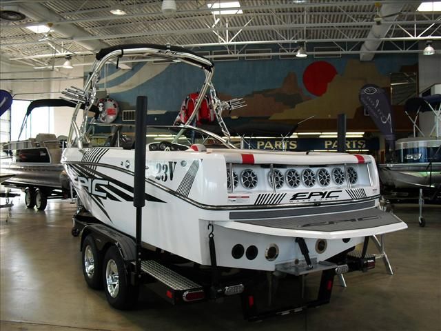 2013 Epic Wake Boats boat for sale, model of the boat is 23V & Image # 1 of 30
