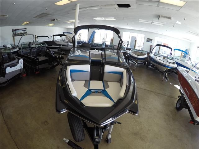 2015 Tige boat for sale, model of the boat is R20 & Image # 2 of 7