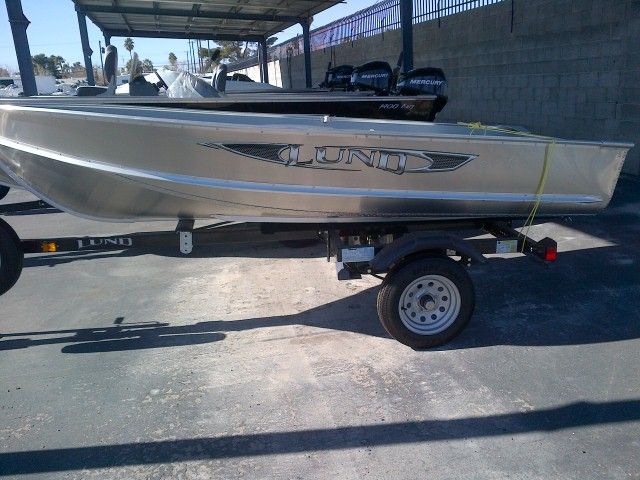 2013 Lund boat for sale, model of the boat is A 12 Tlr & Image # 2 of 7
