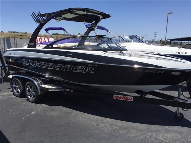 2007 Malibu boat for sale, model of the boat is Wakesetter VLX SE & Image # 2 of 6