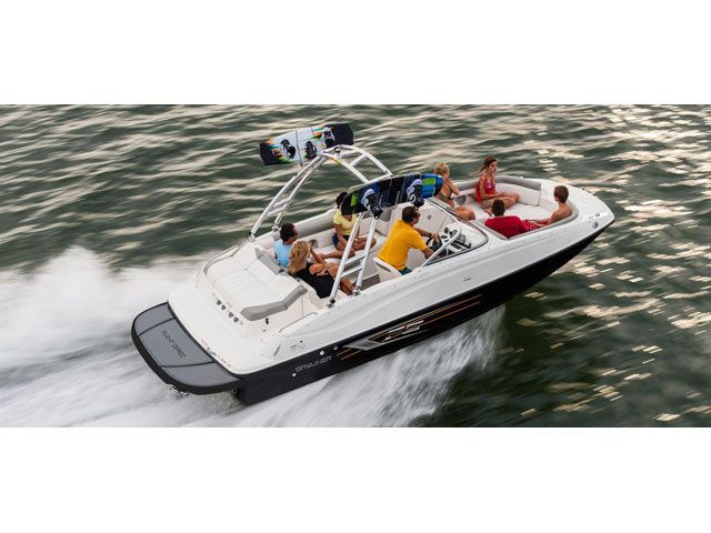 2016 Bayliner boat for sale, model of the boat is 215 & Image # 2 of 7