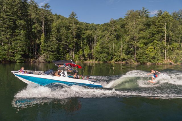2018 Axis A24 Buyers Guide 23652 Boat Buyers Guide