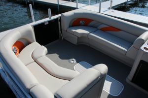 2017 SunChaser Classic Cruise 8524 Lounger DH Sport Boat Test Photo