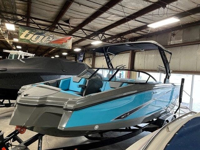 2021 Heyday boat for sale, model of the boat is 22-WT2/DC & Image # 1 of 10