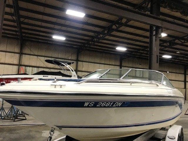 1993 Sea Ray boat for sale, model of the boat is 220 BOW RIDER & Image # 1 of 9