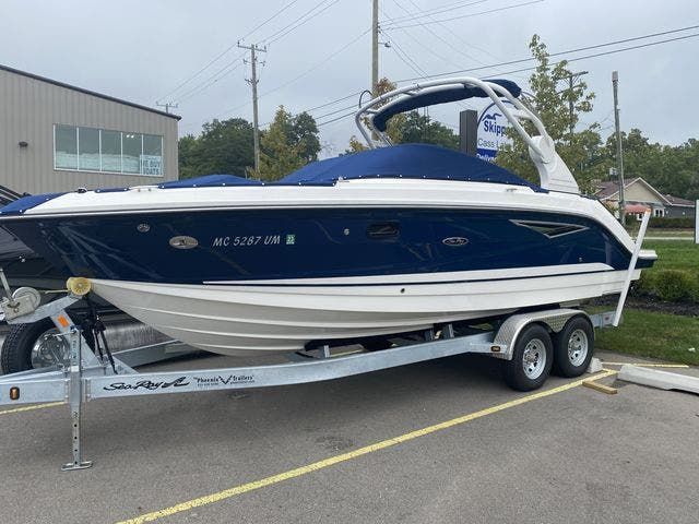 2020 Sea Ray boat for sale, model of the boat is 250SLX & Image # 1 of 13