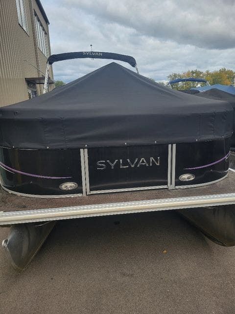 2012 Sylvan boat for sale, model of the boat is 8522MIRAGE/LZ & Image # 1 of 20