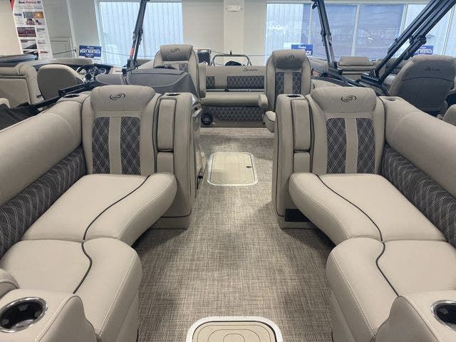 2022 Barletta boat for sale, model of the boat is LUSSO23UCTT & Image # 2 of 9