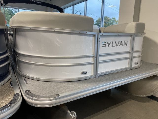 2022 Sylvan boat for sale, model of the boat is 8522MirageCRS & Image # 1 of 10
