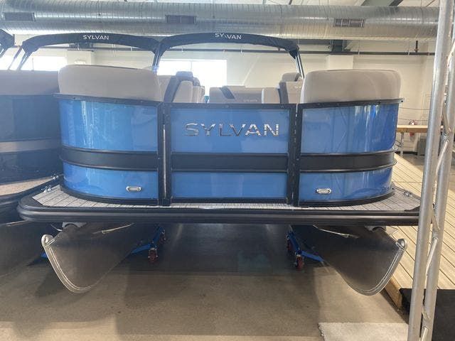 2022 Sylvan boat for sale, model of the boat is L3DLZ & Image # 2 of 10