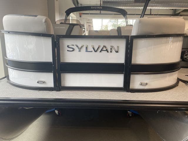 2022 Sylvan boat for sale, model of the boat is L5DLZ & Image # 1 of 10