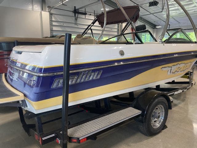 2007 Malibu boat for sale, model of the boat is 21 I-RIDE & Image # 2 of 10