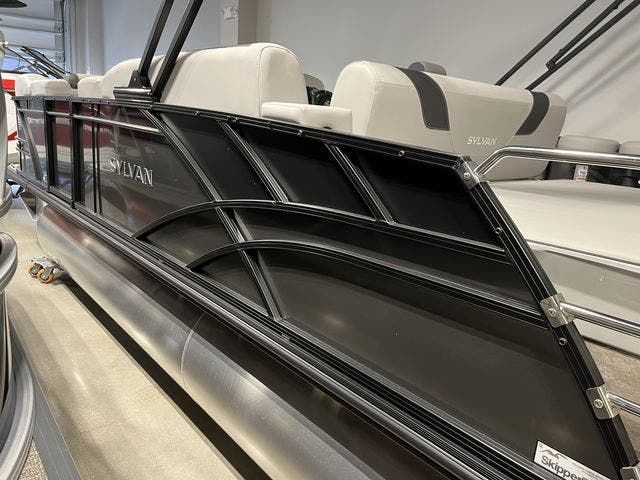 2022 Sylvan boat for sale, model of the boat is L3DLZBar & Image # 1 of 6
