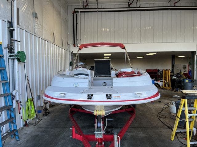 2019 Starcraft boat for sale, model of the boat is 2000 LIMITED IO & Image # 2 of 4
